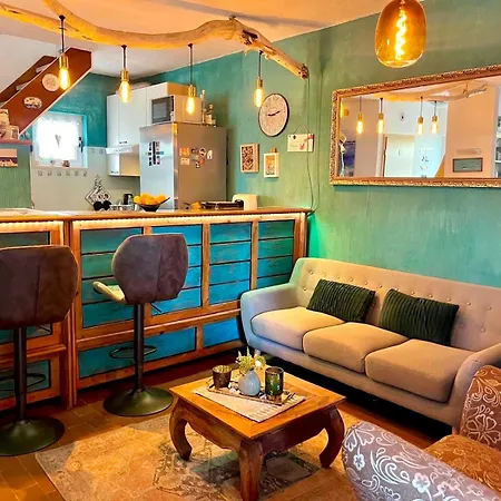 Semesterbostad Jana *